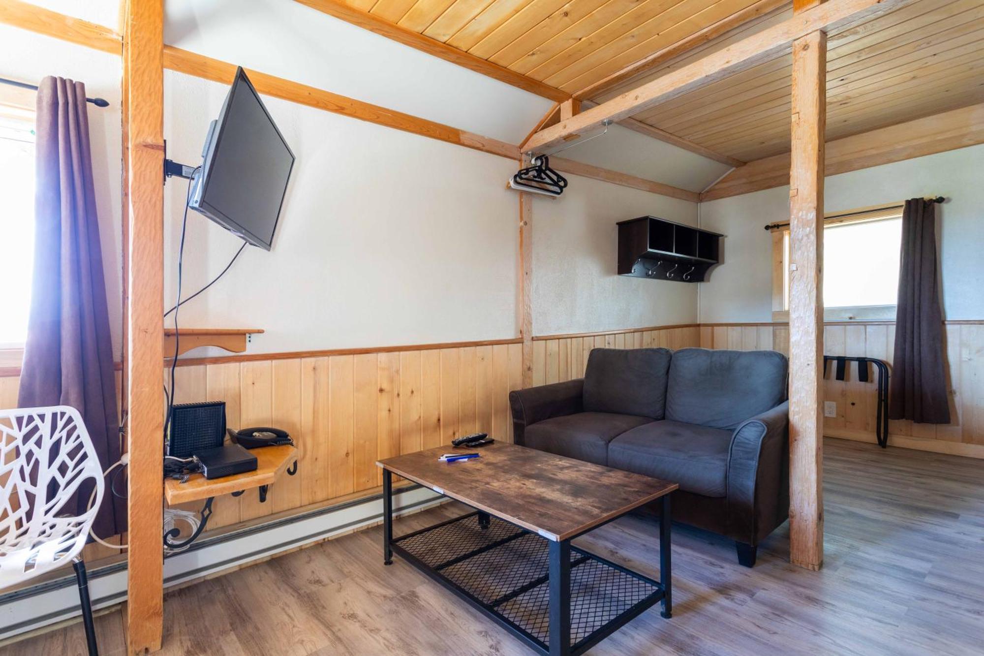 The Valley View Cabins And Event Center Creston Esterno foto