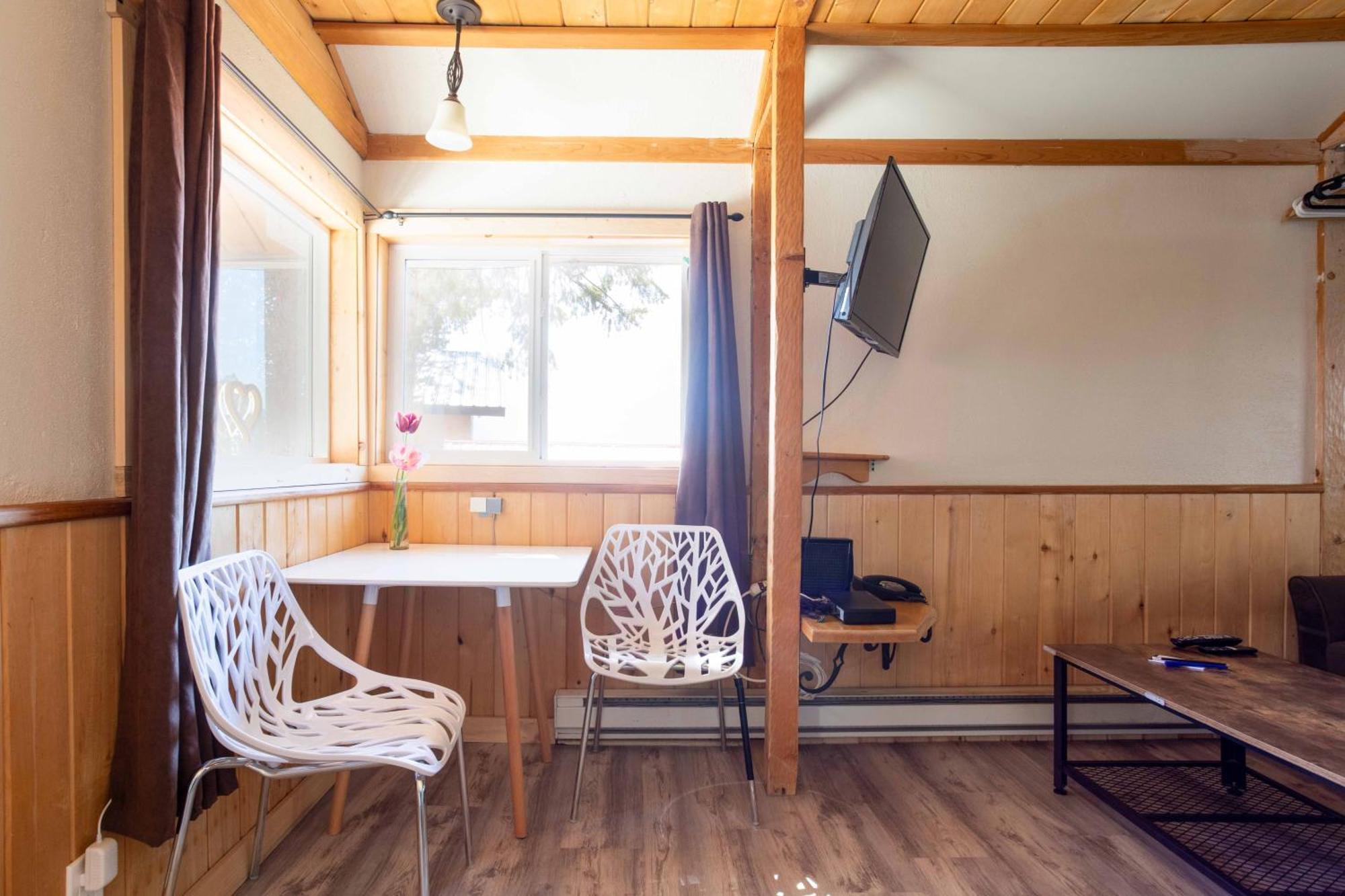 The Valley View Cabins And Event Center Creston Esterno foto